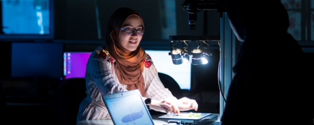 Abu Dhabi University Fosters Women Excellence In Engineering And Computing Research