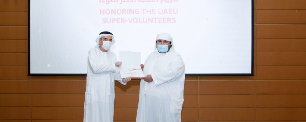 Zaki Nusseibeh Acknowledges UAEU’s Top Volunteer Students